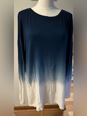 Lou & Grey signature soft stretchy jersey knit ombré longline top